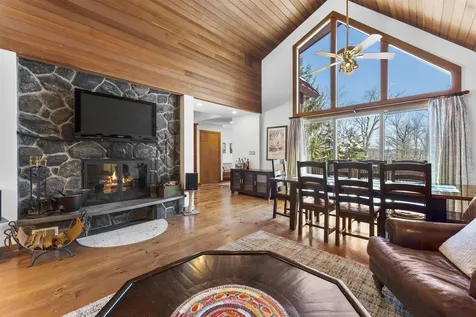 11 Roundtree Road Winhall VT 05340