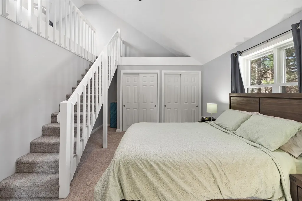 6 Mills Farm Circle Derry NH 03038