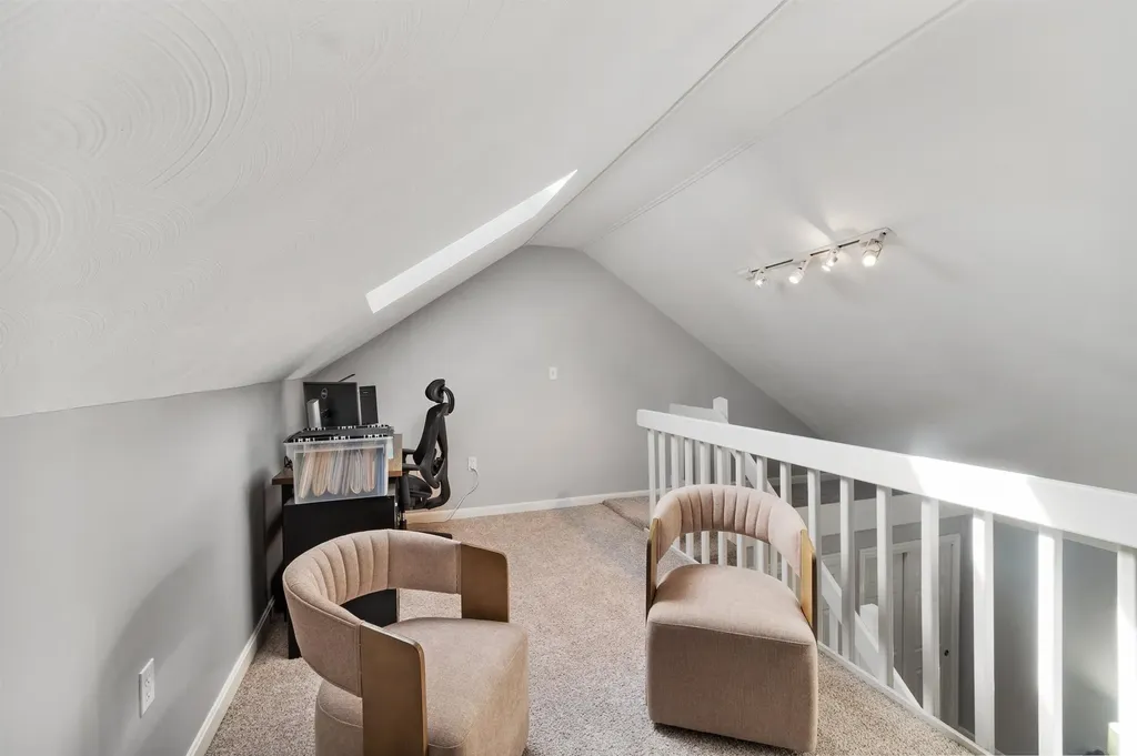 6 Mills Farm Circle Derry NH 03038