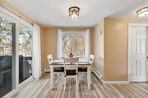 6 Mills Farm Circle Derry NH 03038