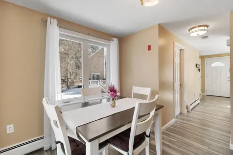 6 Mills Farm Circle Derry NH 03038