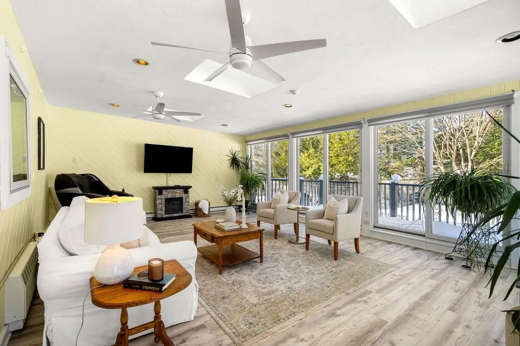 6 Golden Gate Drive Hooksett NH 03106