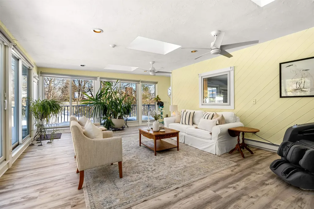 6 Golden Gate Drive Hooksett NH 03106