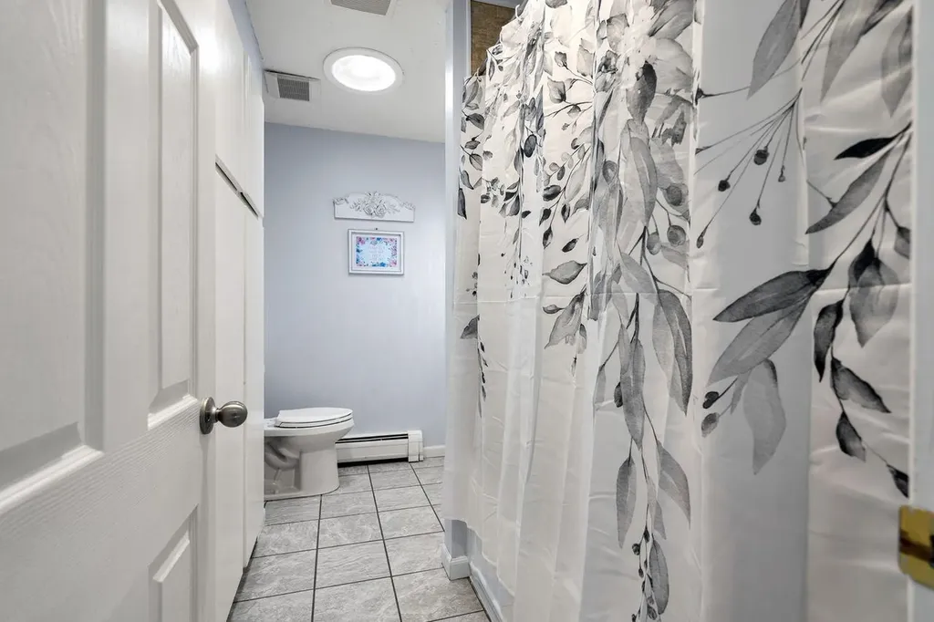 6 Golden Gate Drive Hooksett NH 03106