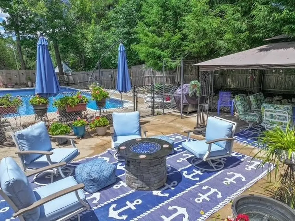 6 Golden Gate Drive Hooksett NH 03106