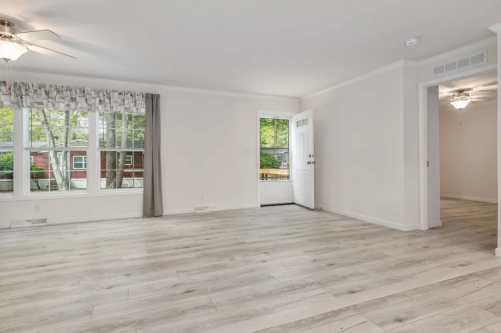 3 Alison Circle Hampton NH 03842