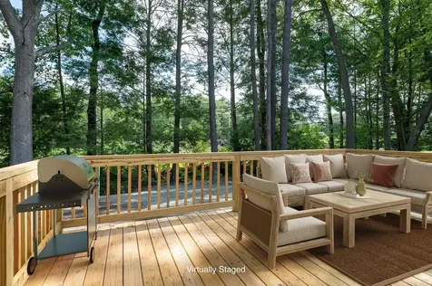 3 Alison Circle Hampton NH 03842