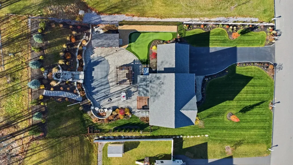 191 Brookview Drive Hooksett NH 03106