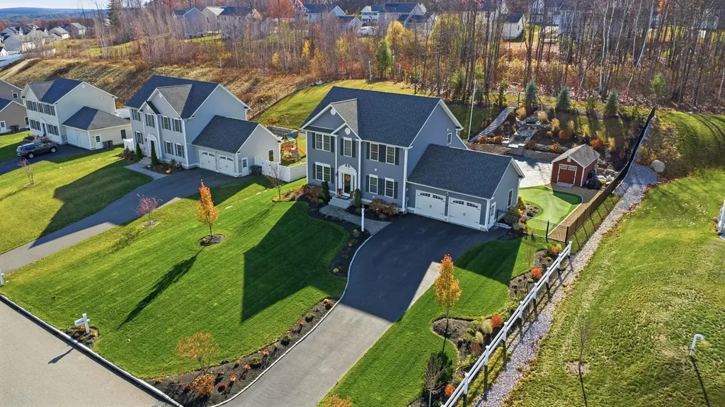 191 Brookview Drive Hooksett NH 03106