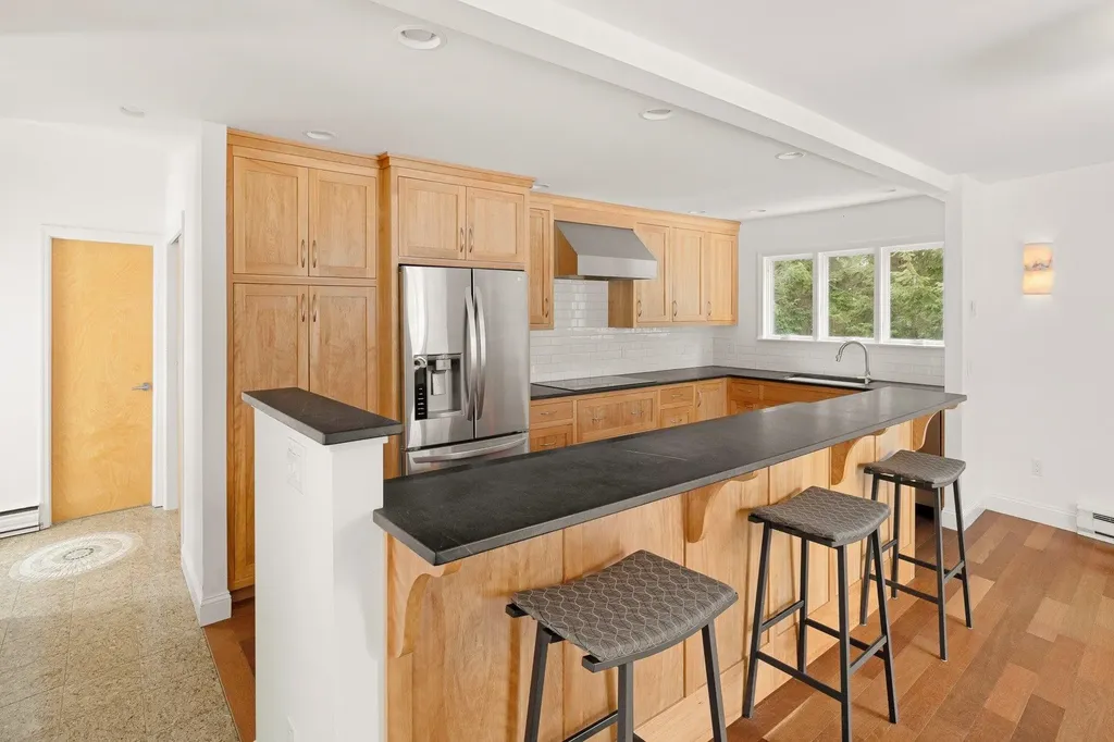 4210 Harbor Road Shelburne VT 05482