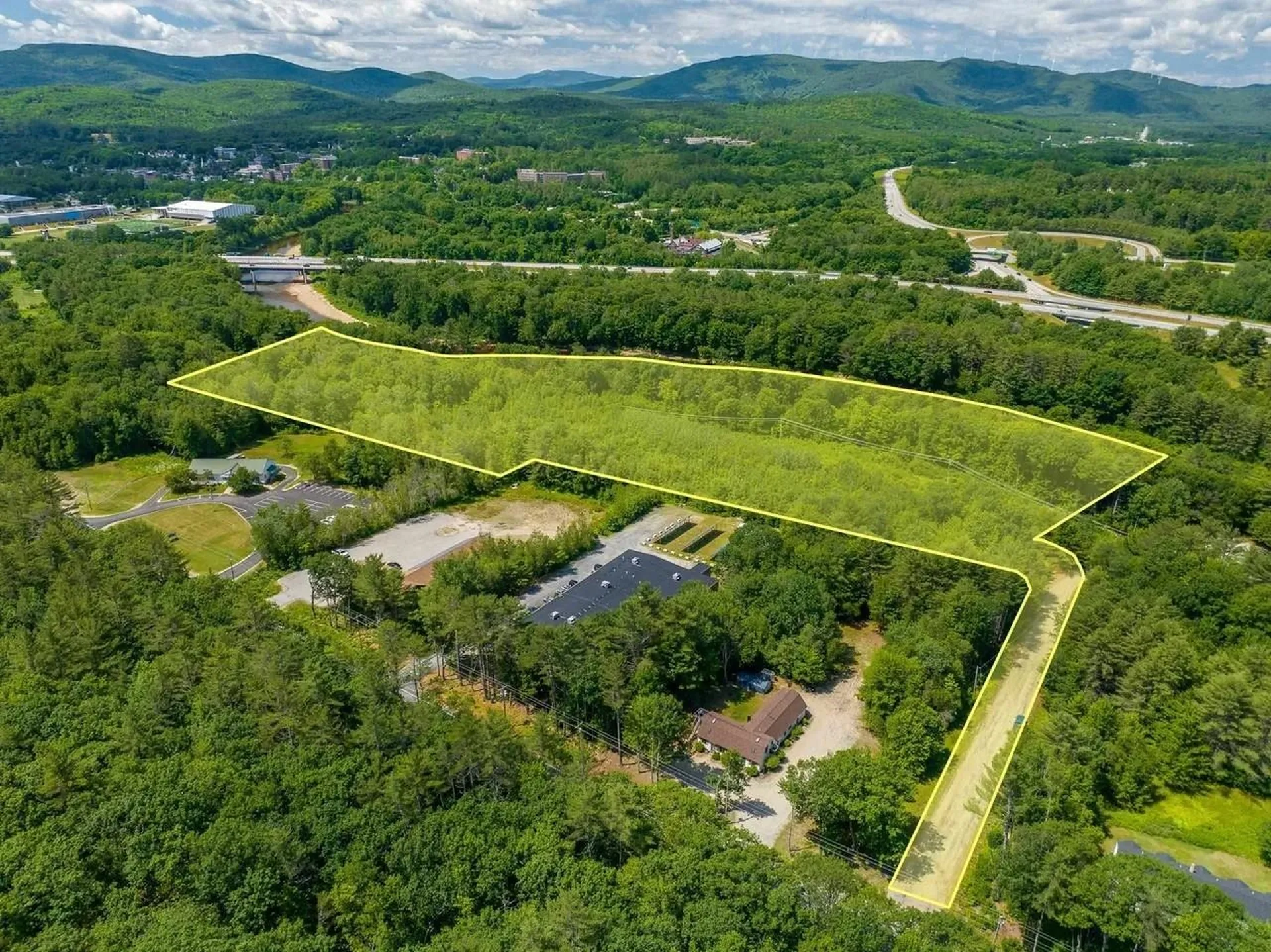 21 Pemi River Heights Holderness NH 03245