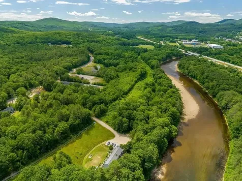 21 Pemi River Heights Holderness NH 03245