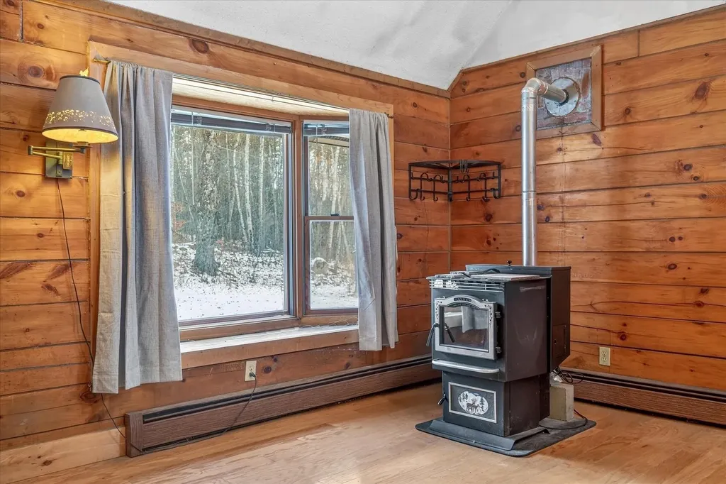 1350 Teer Road Clarendon VT 05759