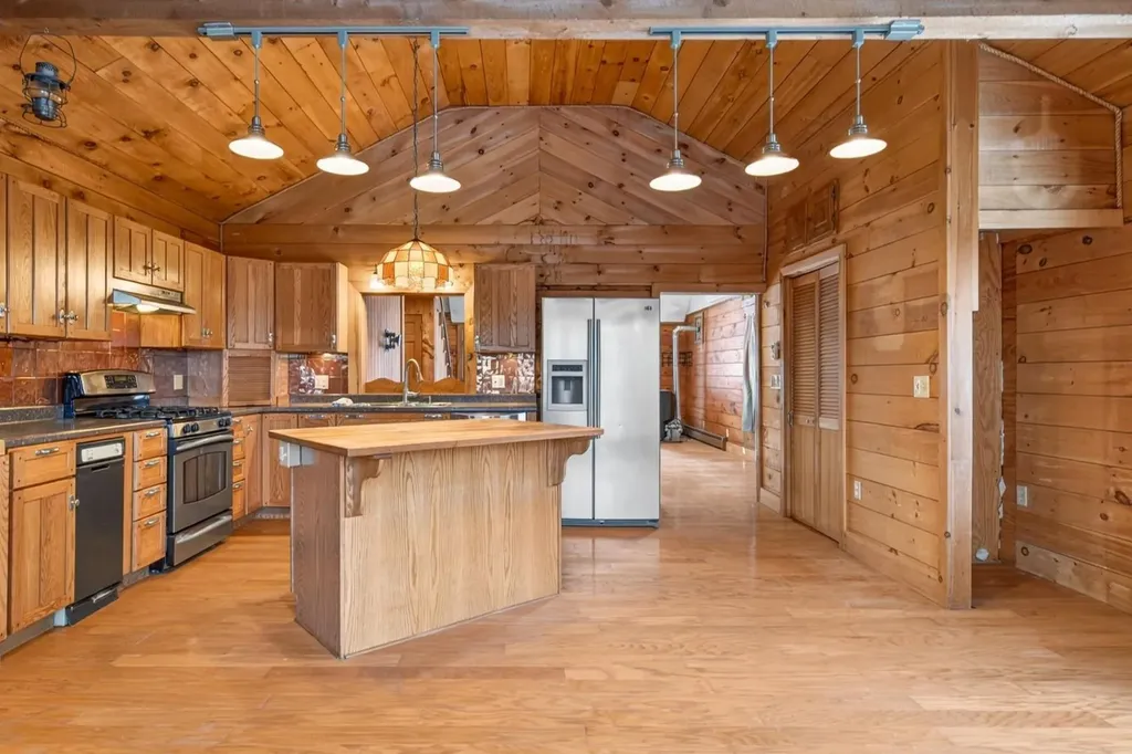 1350 Teer Road Clarendon VT 05759