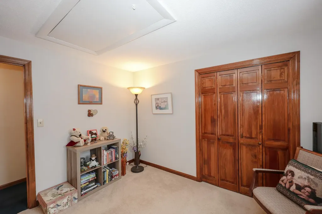 14 Loren Road Salem NH 03079