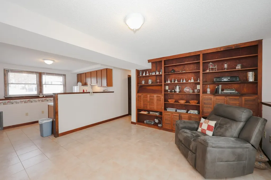 14 Loren Road Salem NH 03079