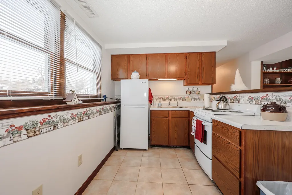 14 Loren Road Salem NH 03079