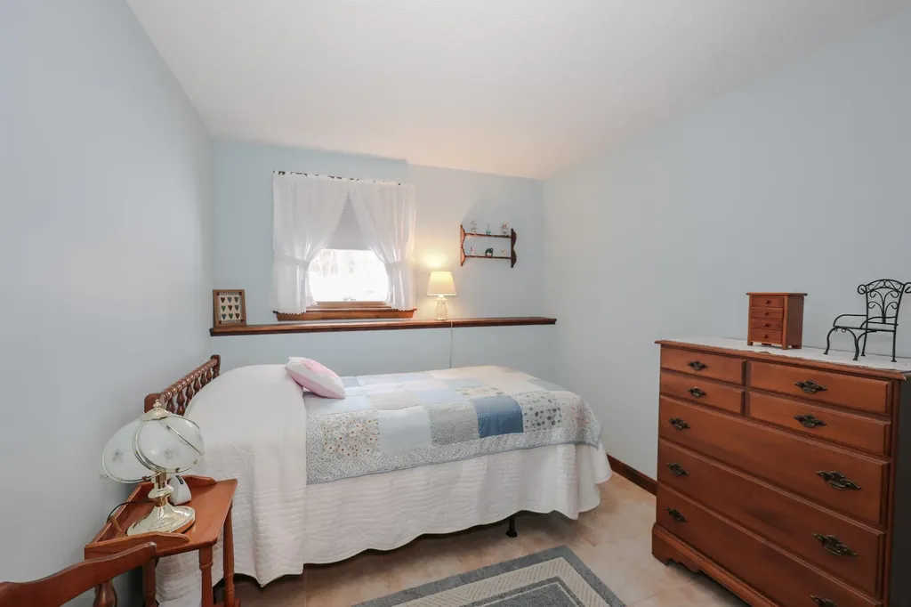 14 Loren Road Salem NH 03079