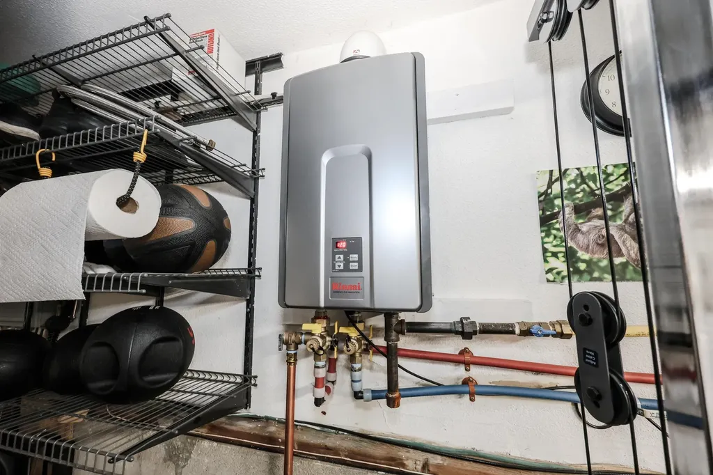 14 Loren Road Salem NH 03079