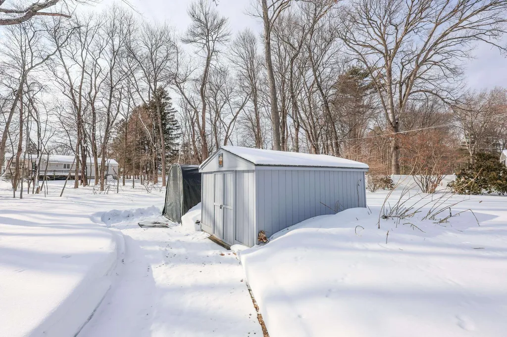 14 Loren Road Salem NH 03079