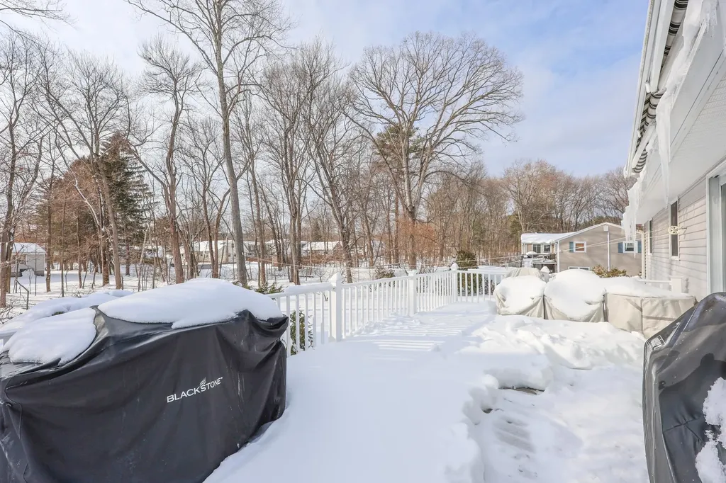 14 Loren Road Salem NH 03079