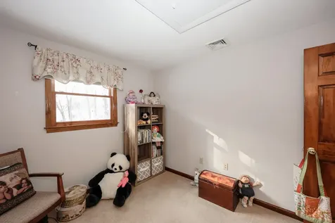 14 Loren Road Salem NH 03079