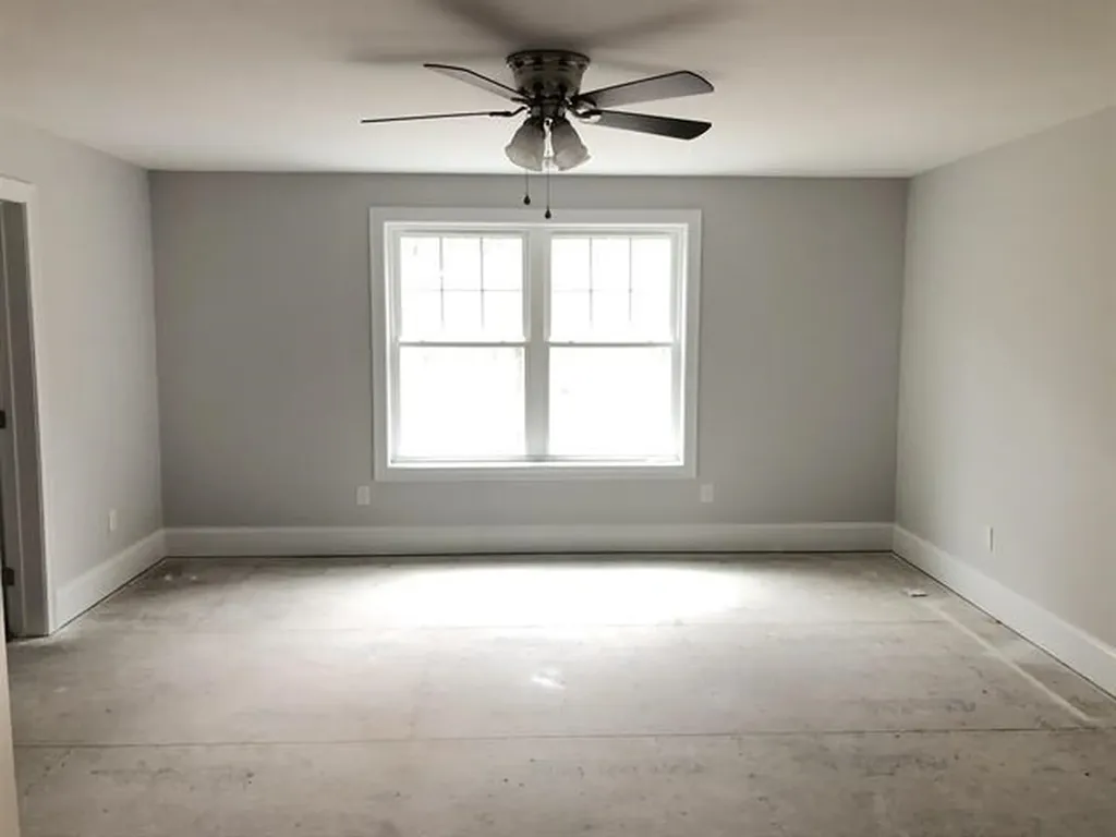 32 Gypsum Lane Chester NH 03036