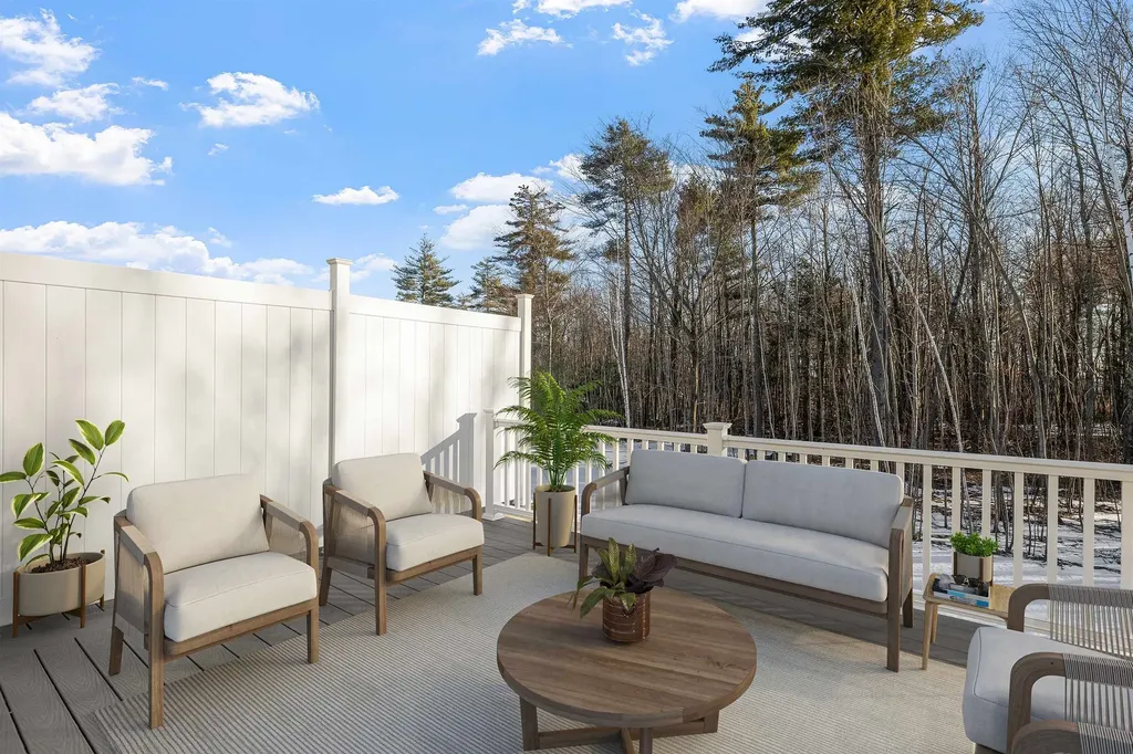 32 Gypsum Lane Chester NH 03036