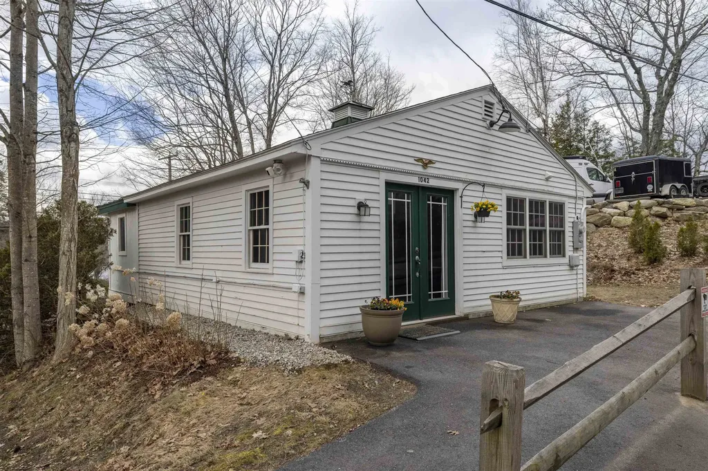 1042 Main Street Sunapee NH 03751