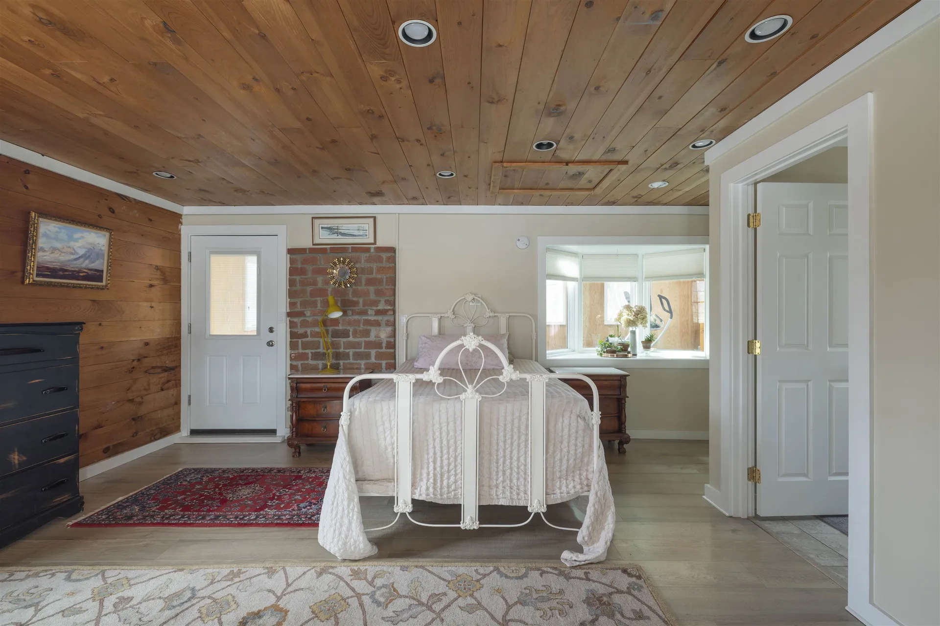 1042 Main Street Sunapee NH 03751