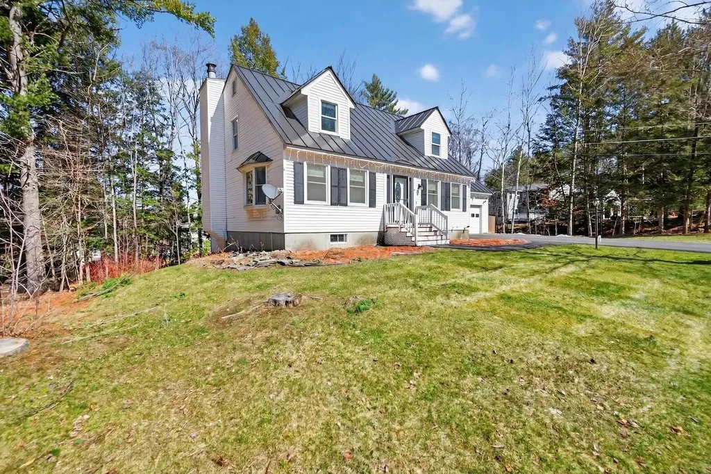 48 Nottingham Circle Lebanon NH 03766