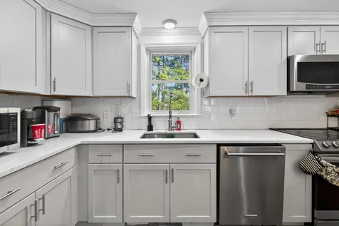 48 Nottingham Circle Lebanon NH 03766