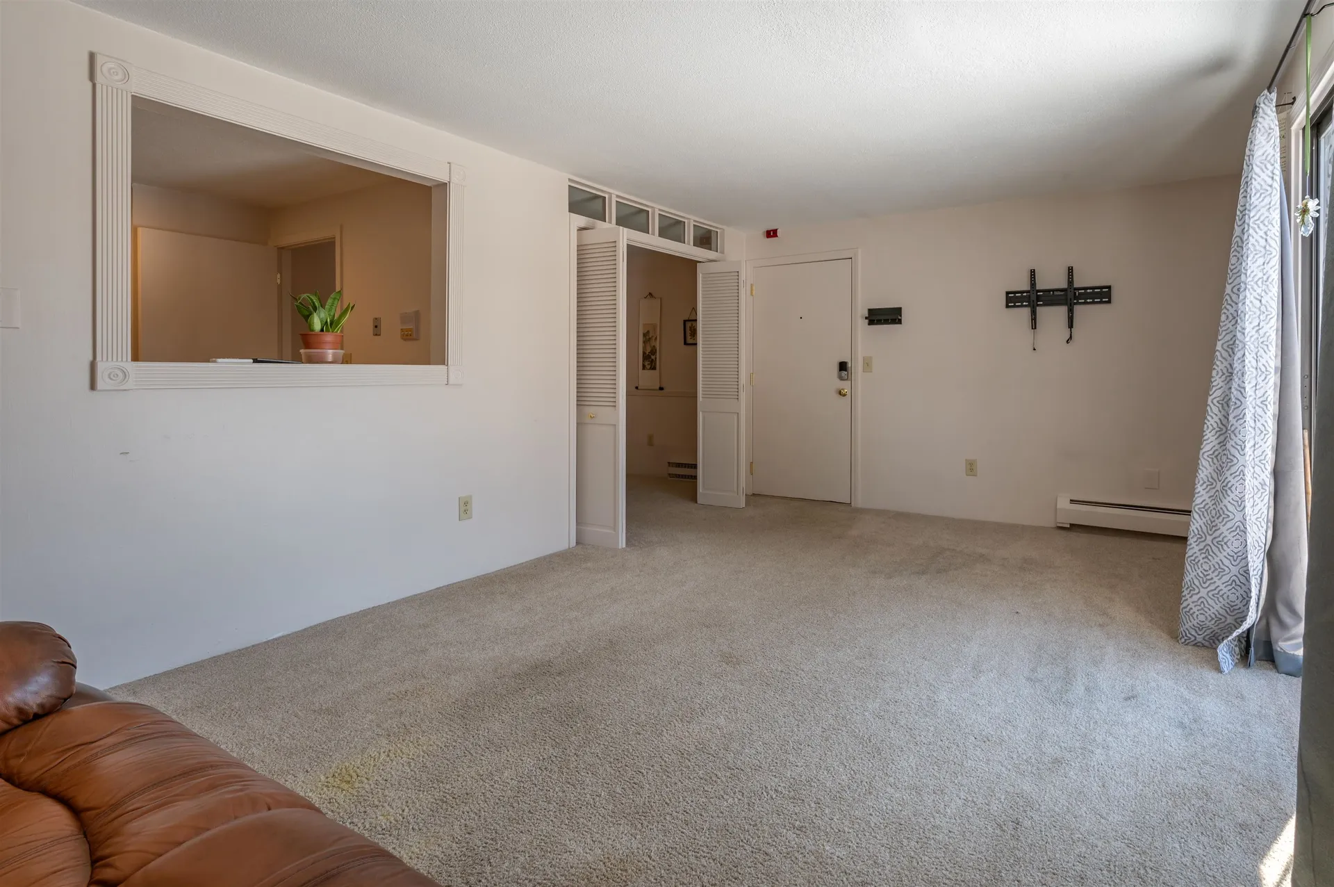 36 English Village Road Manchester NH 03102