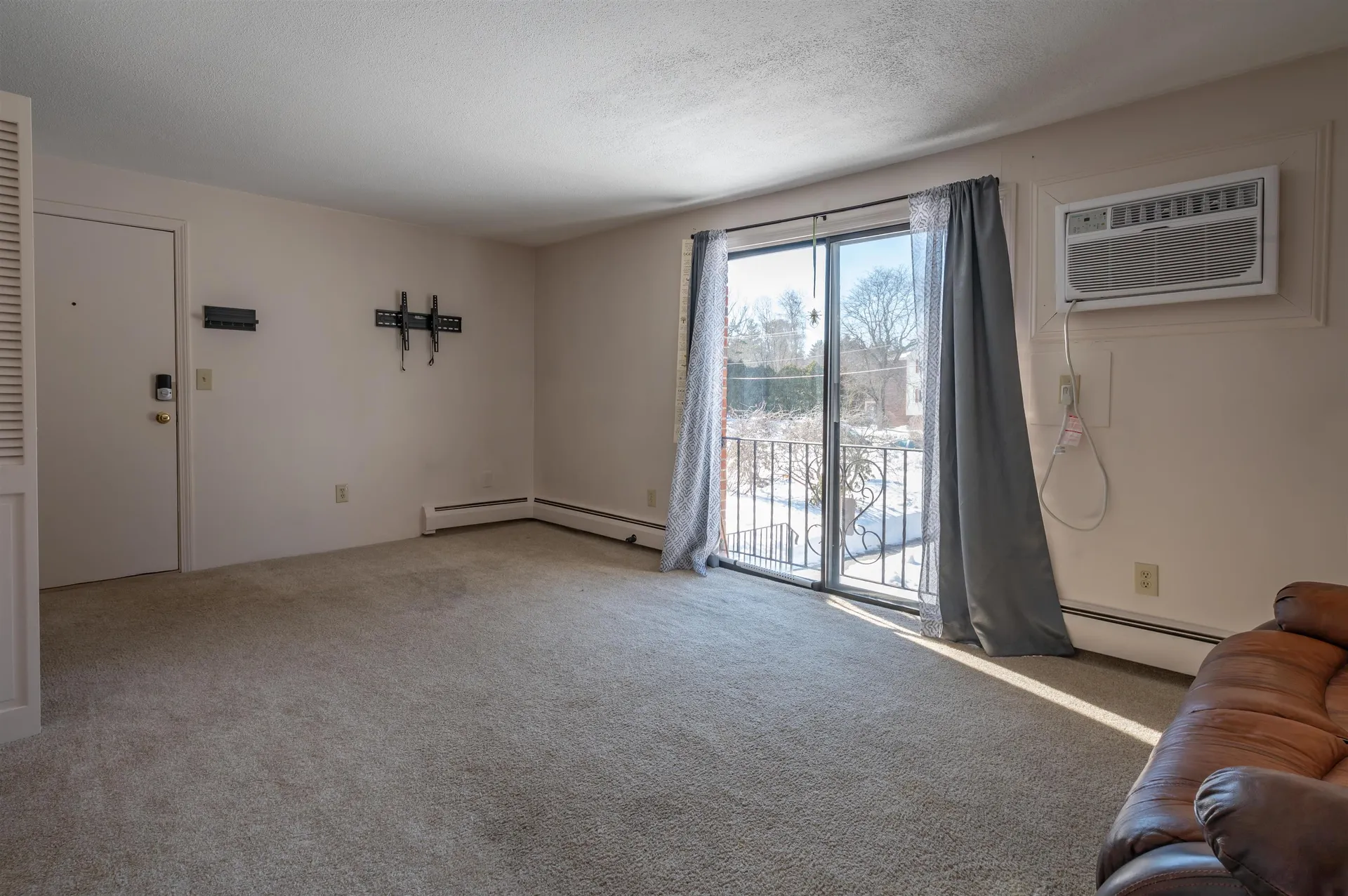 36 English Village Road Manchester NH 03102