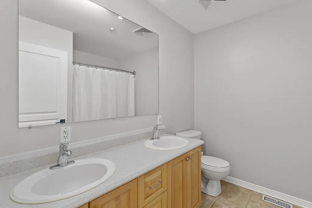 6 Tammy Court Hudson NH 03051