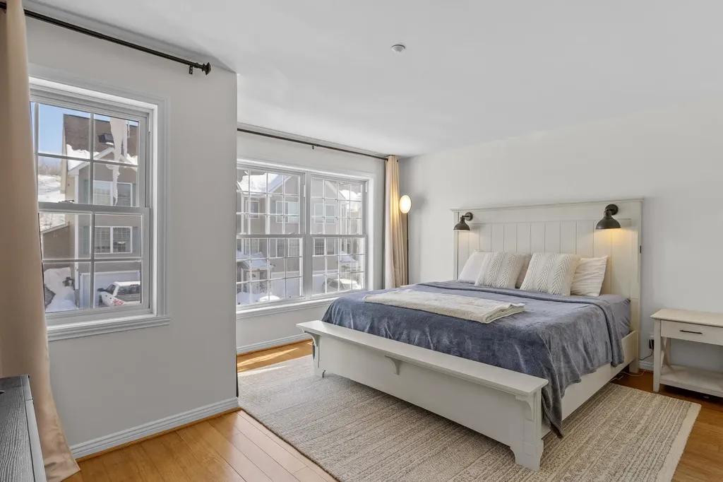 6 Tammy Court Hudson NH 03051