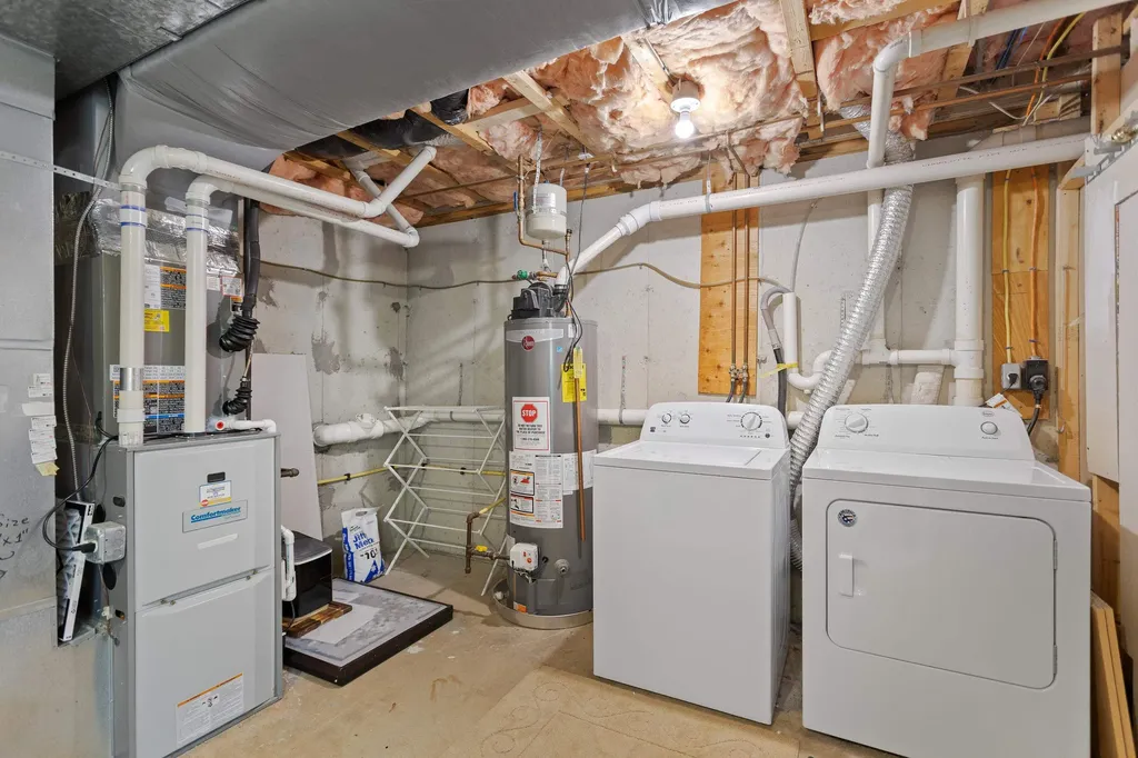 6 Tammy Court Hudson NH 03051