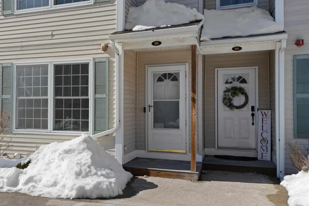 6 Tammy Court Hudson NH 03051