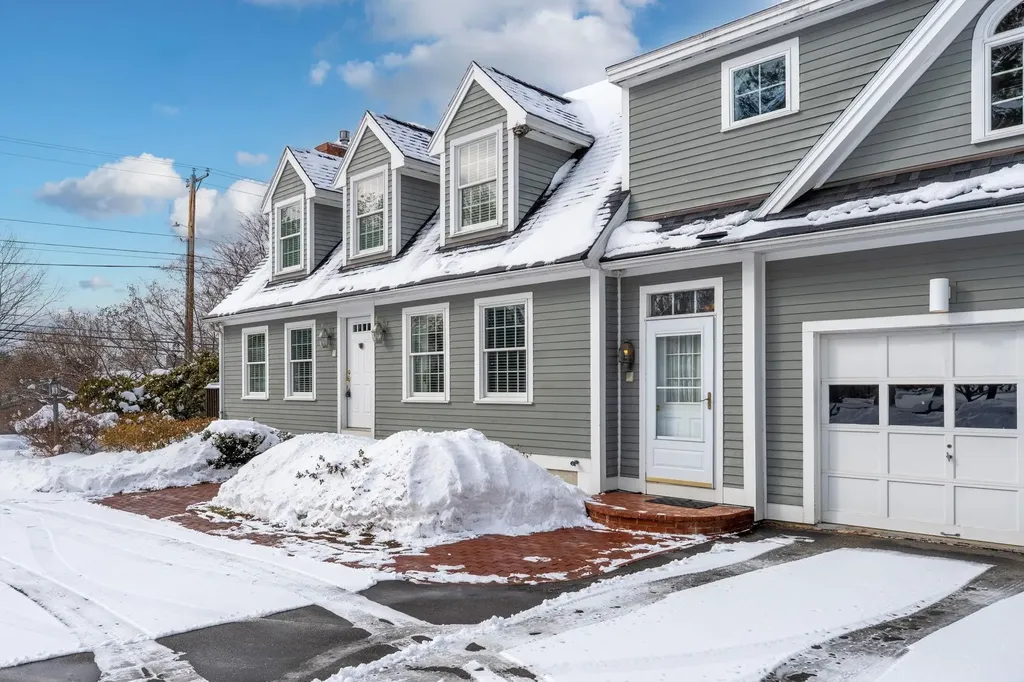 220 Dover Point Road Dover NH 03820