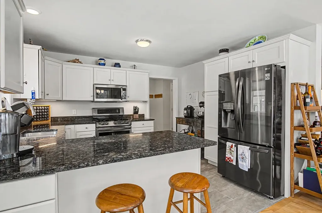 187 Annas Court Colchester VT 05446