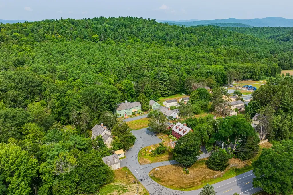 85 Dartmouth College Highway Lyme NH 03768