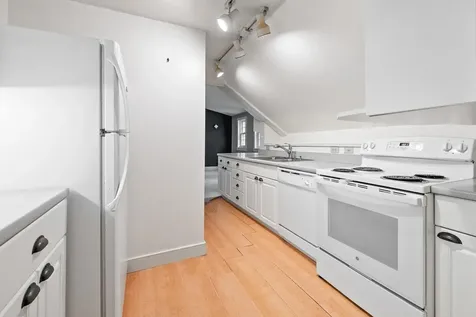 85 Dartmouth College Highway Lyme NH 03768