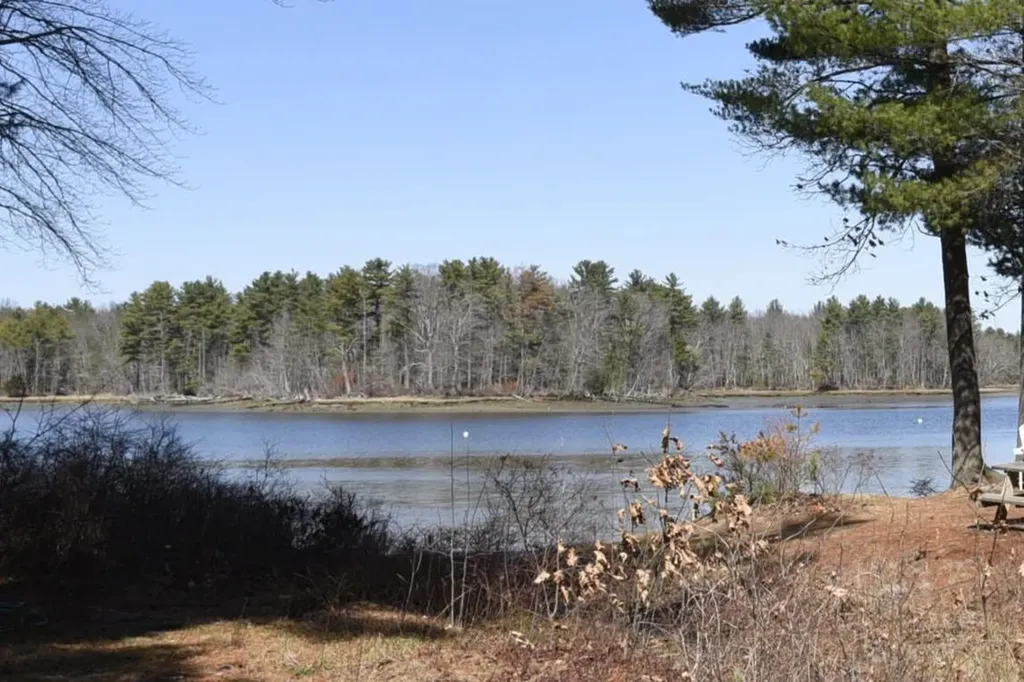 21 Clearwater Drive Dover NH 03820