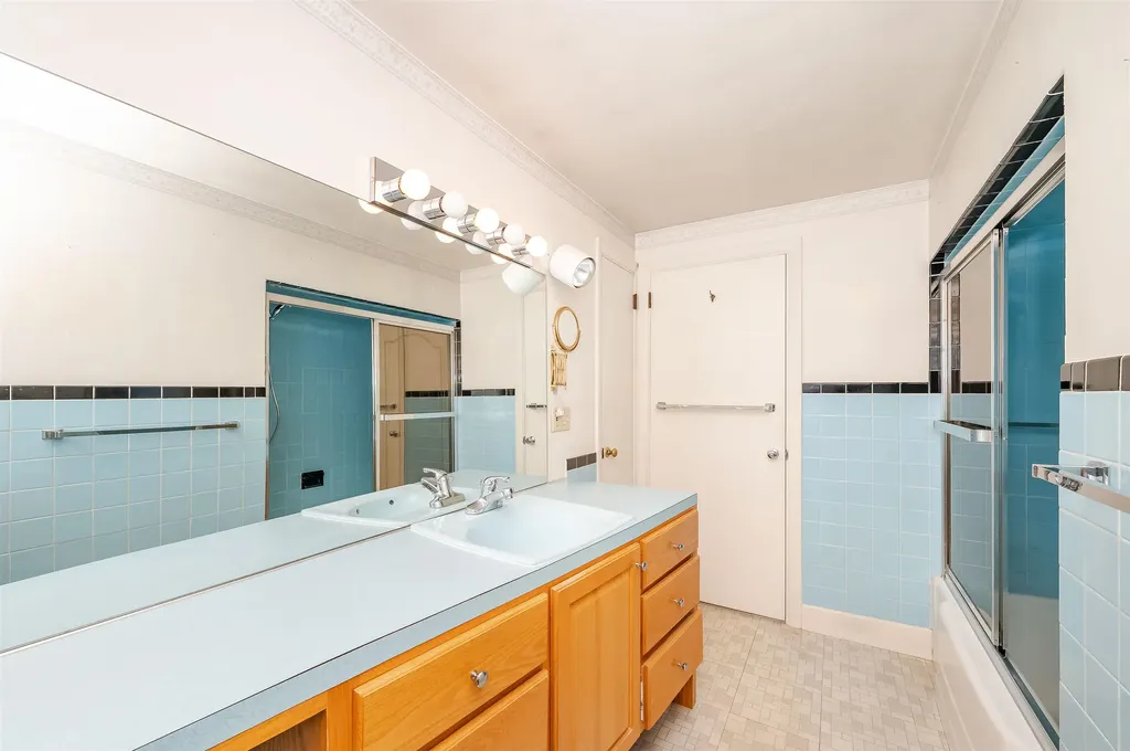 12 Marial Avenue Biddeford ME 04005