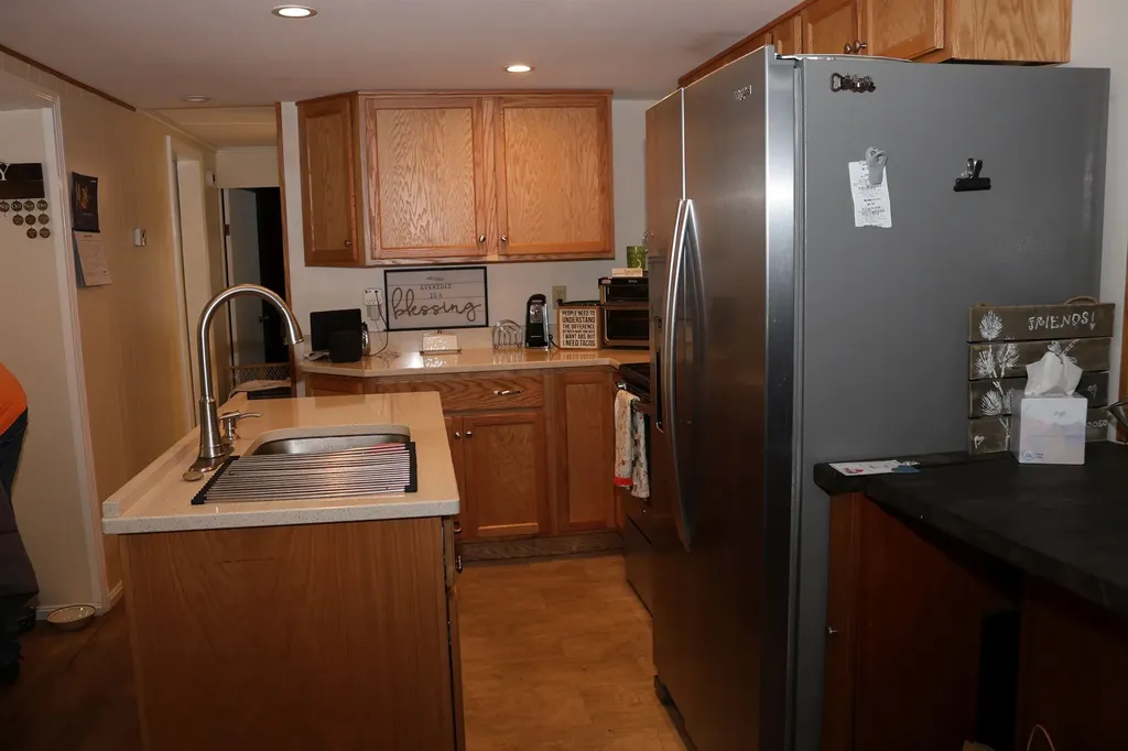 19 West Stearns Avenue Hooksett NH 03106