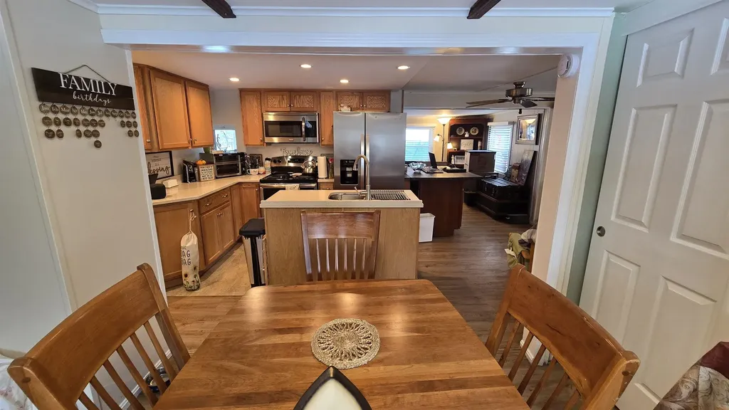 19 West Stearns Avenue Hooksett NH 03106