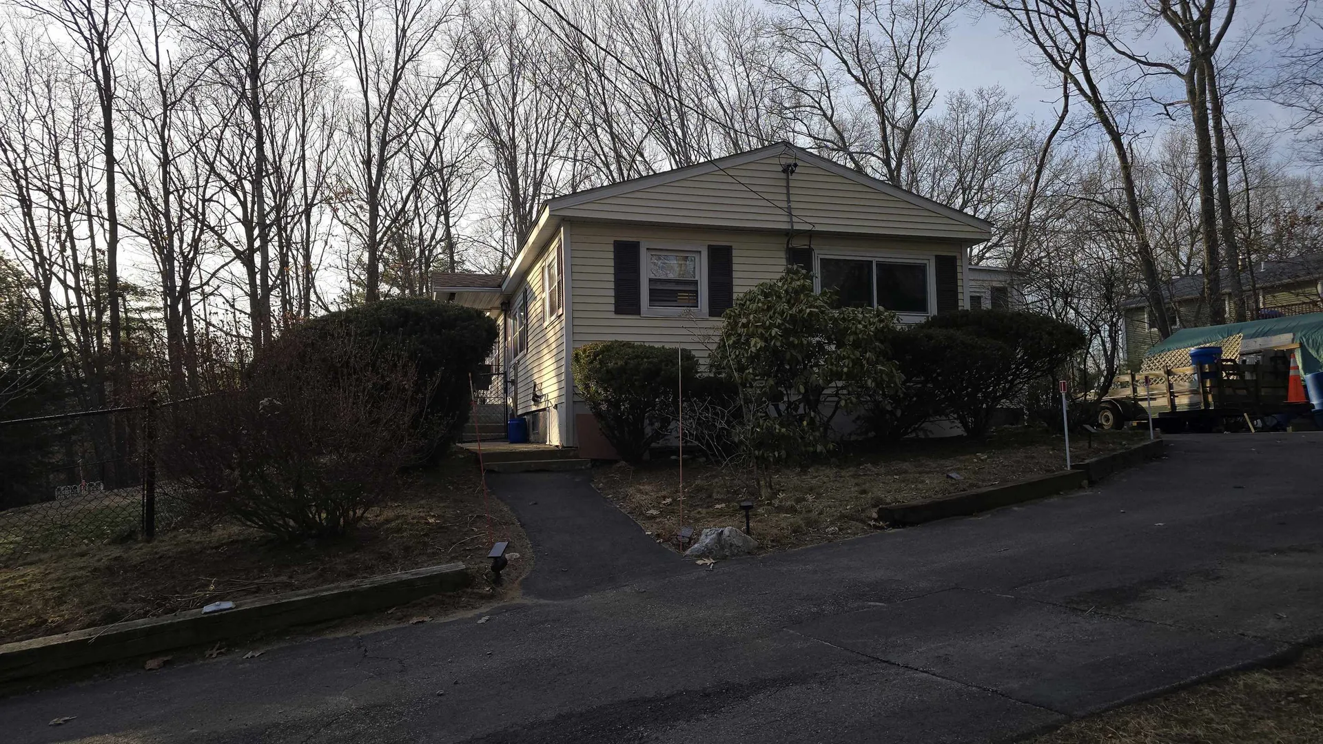 19 West Stearns Avenue Hooksett NH 03106