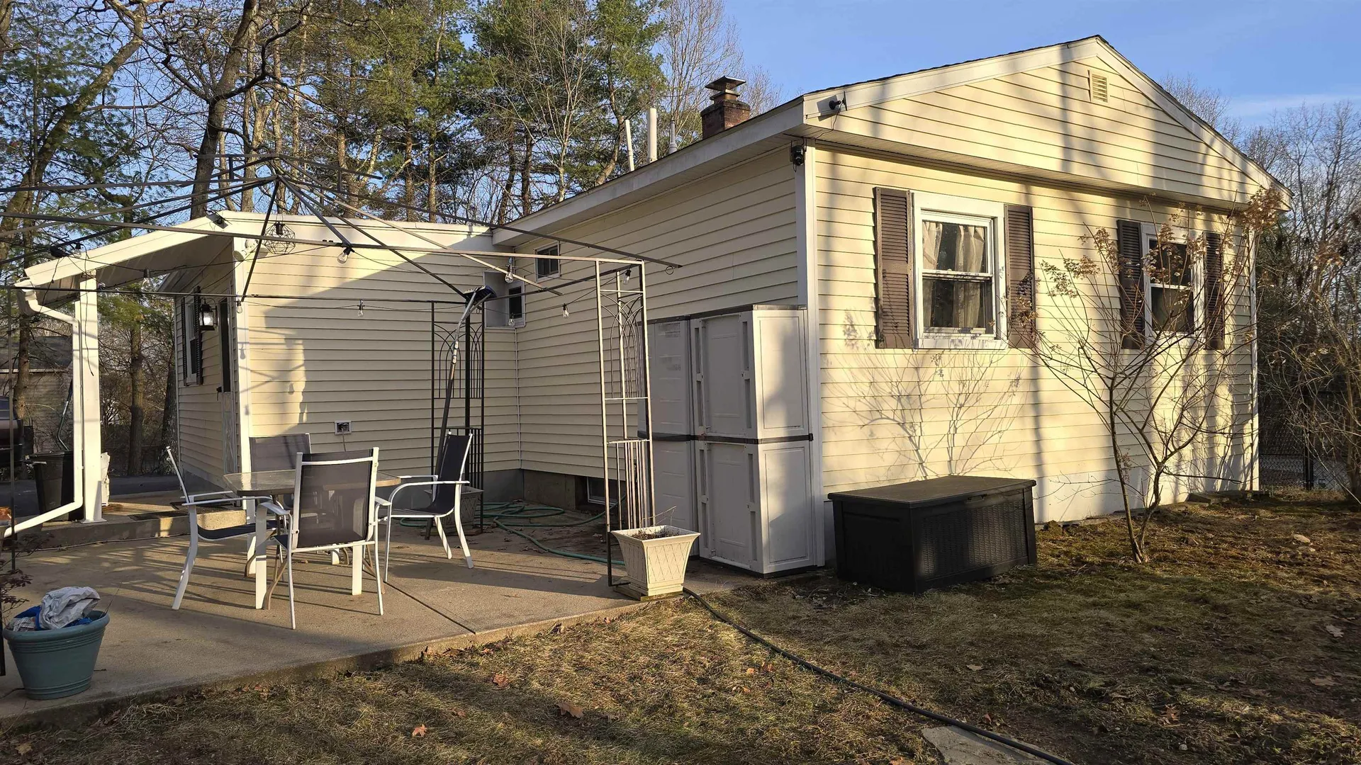 19 West Stearns Avenue Hooksett NH 03106