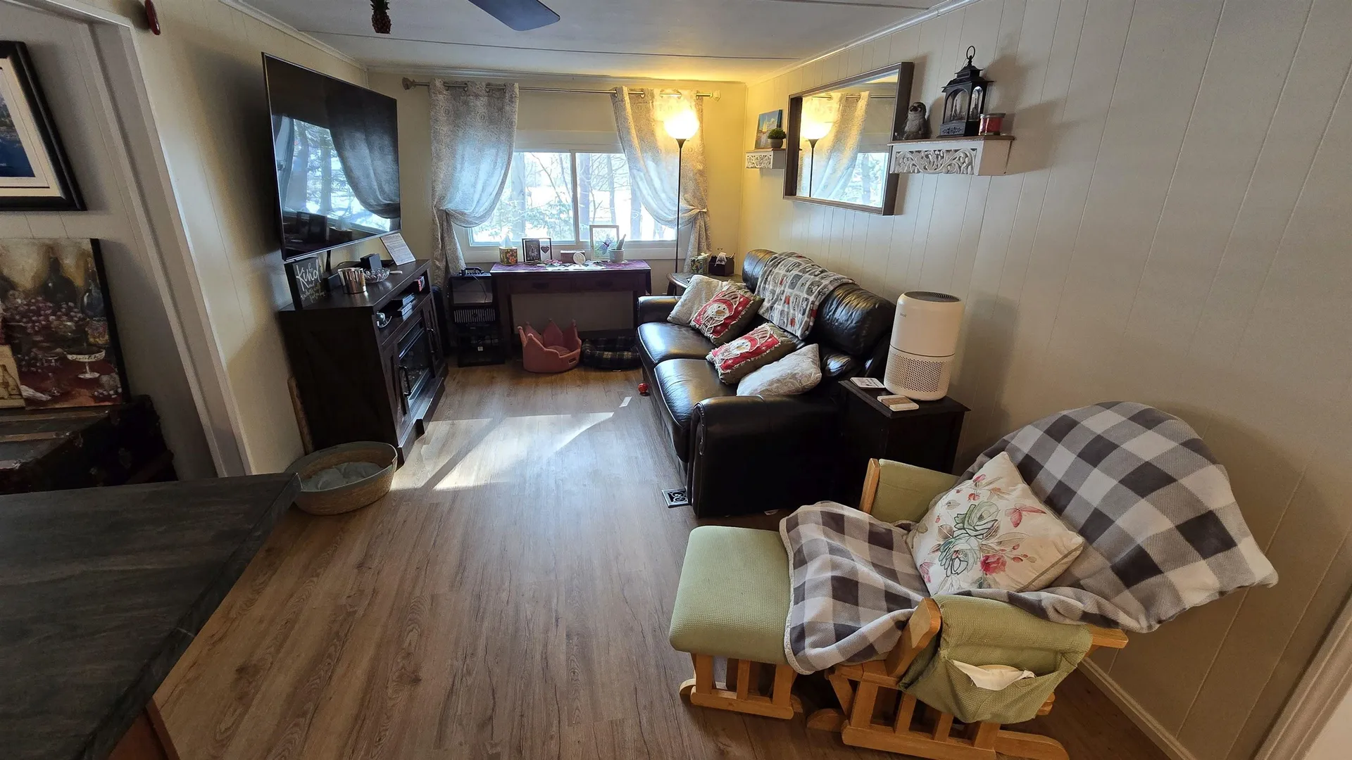 19 West Stearns Avenue Hooksett NH 03106