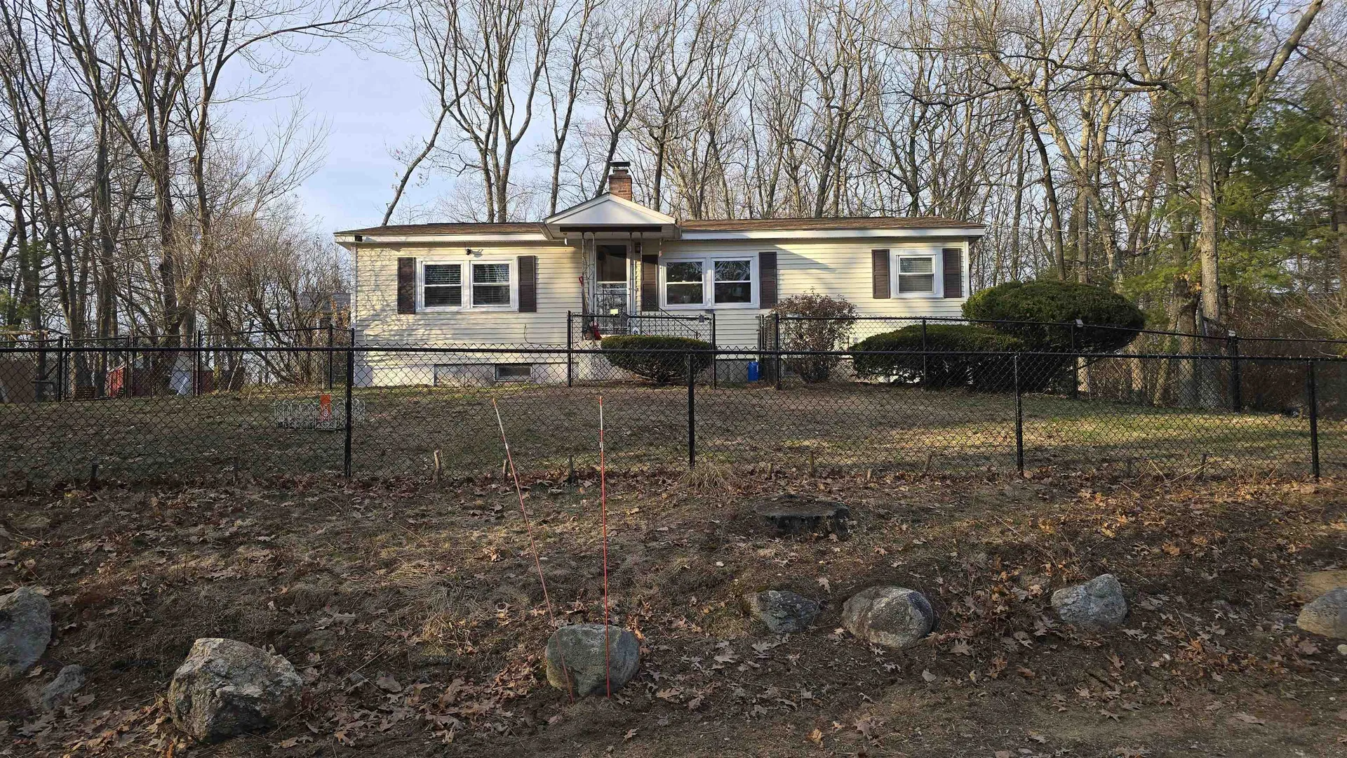 19 West Stearns Avenue Hooksett NH 03106